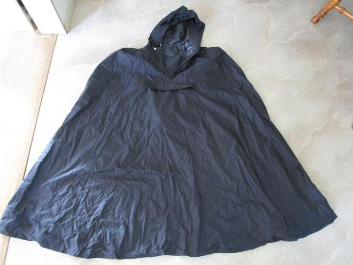 Regenponcho - poncho, HEMA, maat L/XL, Fietsen en Brommers, Fietsaccessoires | Fietskleding, Gebruikt, Bovenkleding, XL, Ophalen of Verzenden