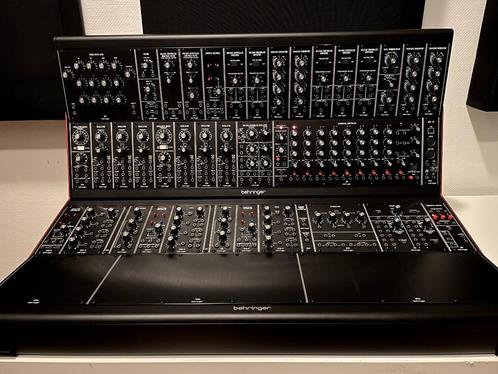 Behringer System 55, Muziek en Instrumenten, Synthesizers, Zo goed als nieuw, Overige aantallen, Overige merken, Met midi-aansluiting