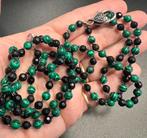 Mooie ketting en armband van malachiet en zwarte git kralen, Ophalen of Verzenden, Zo goed als nieuw, Groen, Steen of Mineraal