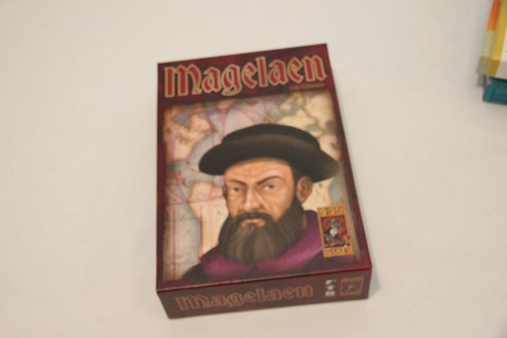 Magelaen bordspel, Hobby en Vrije tijd, Gezelschapsspellen | Bordspellen, Zo goed als nieuw, Een of twee spelers, Drie of vier spelers