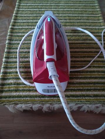 Tefal Stoomstrijkijzer. 1.7 L watervoorraad. beschikbaar voor biedingen
