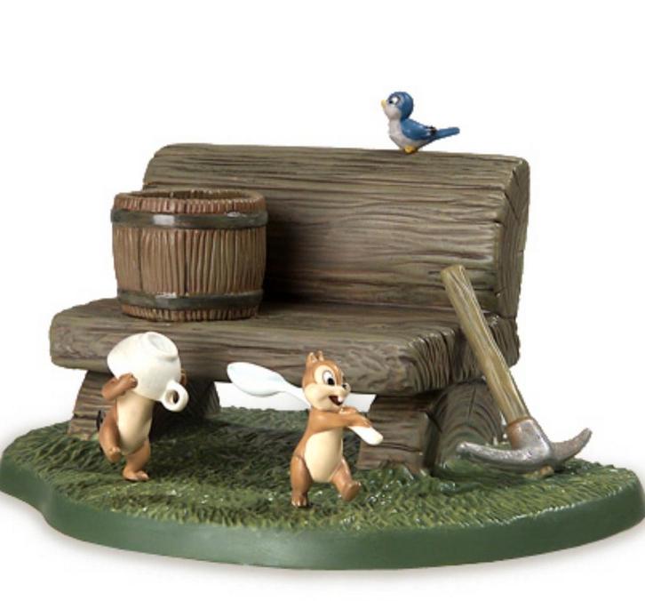 WDCC The Dwarf's Cottage Bench, Verzamelen, Disney, Zo goed als nieuw, Beeldje of Figuurtje, Winnie de Poeh of vrienden, Ophalen of Verzenden