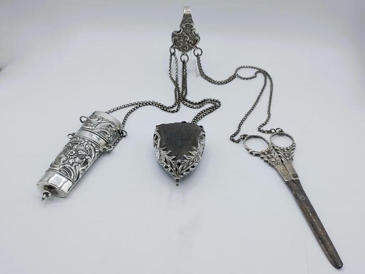 Zilveren Friese Chatelaine, o.a. P. Roorda, Sneek, ca. 1770, Antiek en Kunst, Antiek | Goud en Zilver, Zilver, Verzenden