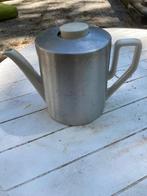 Vintage Van Nelle keramische theepot met alumium isolatieman, Antiek en Kunst, Ophalen