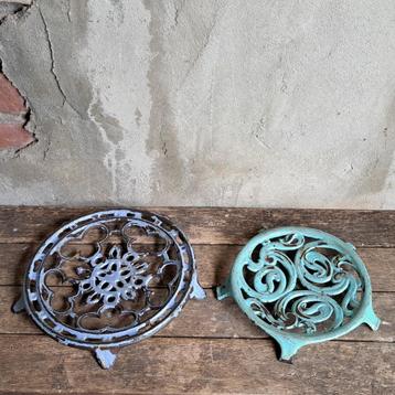 1x Oude brocante Franse ronde onderzetter blauw *Etage3*  beschikbaar voor biedingen