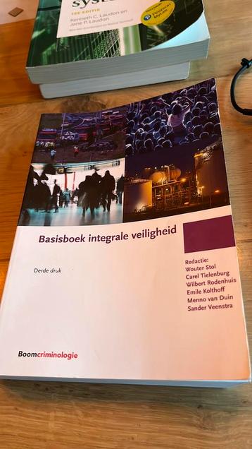 Basisboek integrale veiligheid beschikbaar voor biedingen