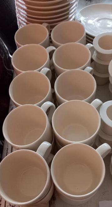 Clarity Plain Servies beschikbaar voor biedingen