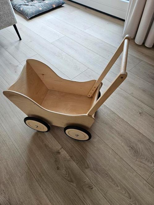 Blanke houten poppenwagen met mankement!, Kinderen en Baby's, Speelgoed | Houten speelgoed, Nieuw, Ophalen of Verzenden