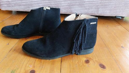 Supertrash suede zwarte enkellaarsjes fringe maat 39 Ibiza, Kleding | Dames, Schoenen, Lage of Enkellaarzen, Zwart, Ophalen of Verzenden