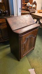 18e eeuws Frans broodkastje, Ophalen