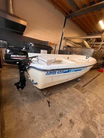 Te koop ryds 425r met mercury (6pk) buitenboordmotor beschikbaar voor biedingen
