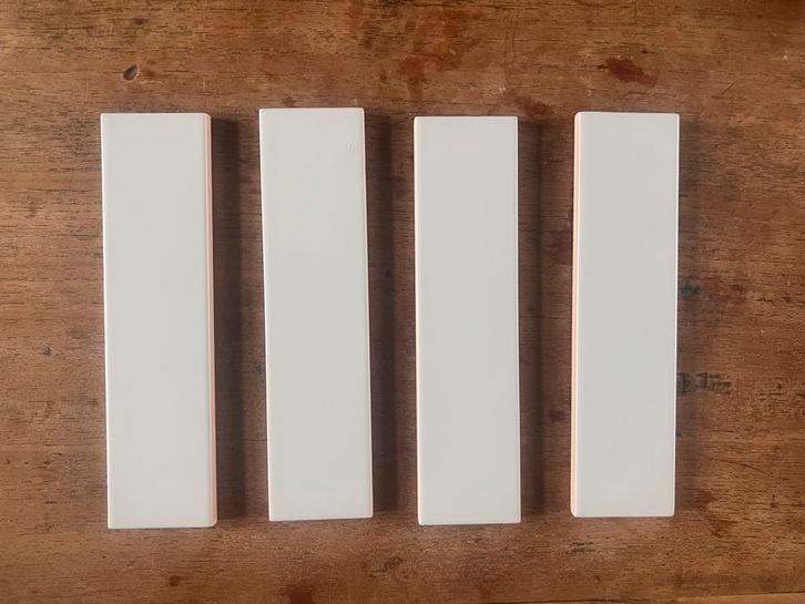 20x5 tegels wit mat (a 2,5m2) in originele verpakking, Doe-het-zelf en Verbouw, Plinten en Afwerking, Zo goed als nieuw, Plinten