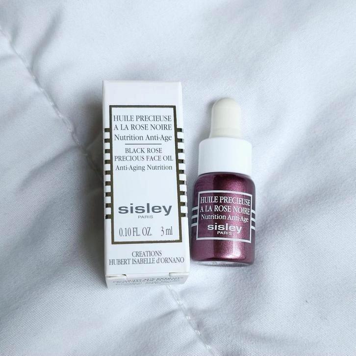 NU €10 ‼️ Sisley Black Rose Precious Face Oil 3 ml, Sieraden, Tassen en Uiterlijk, Uiterlijk | Gezichtsverzorging, Nieuw, Gehele gezicht