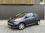 Peugeot 107 1.0-12V XS Automaat | Airco | Navi | Bluetooth, Euro 5, Stof, Gebruikt, Zwart