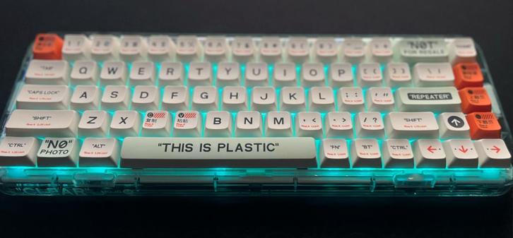 Mechanical Keyboard – MelGeek MOJO68, Computers en Software, Toetsenborden, Zo goed als nieuw, Qwerty, Draadloos, Gaming toetsenbord