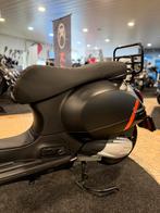 Vespa GTS 300 super sport 2024 KM:1403, Overige modellen, 300 cc, Ophalen of Verzenden, Zo goed als nieuw