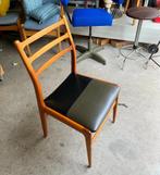 Duo tone vintage stoel, Huis en Inrichting, Stoelen, Ophalen of Verzenden, Zo goed als nieuw, Eén, Hout