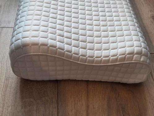Ikea ROSENSKÄRM Ergonomisch kussen, zij-/rugslaper, 33x50 cm, Huis en Inrichting, Slaapkamer | Beddengoed, Zo goed als nieuw, Dekbedovertrek