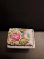 Pillendoosje romantisch fragonard achtig, Ophalen of Verzenden