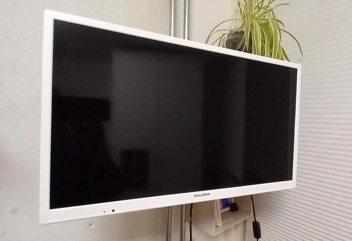 Solara TV met DVD speler incl beugel en dvd's, Audio, Tv en Foto, Televisies, Zo goed als nieuw, LCD, 40 tot 60 cm, HD Ready (720p)