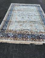 Mooi vintage tapijt 240 /330, Ophalen, Gebruikt, Wit, 150 tot 200 cm