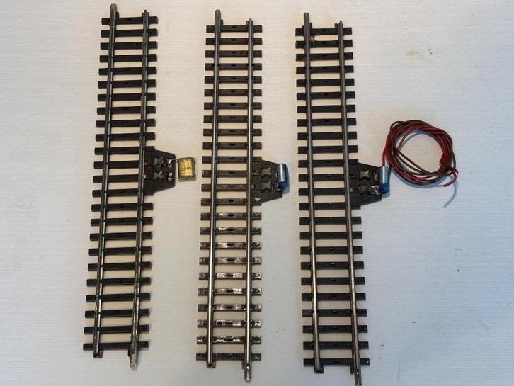 Märklin 2292 aansluitrail met condensator voor ontstoring, Hobby en Vrije tijd, Modeltreinen | H0, Gebruikt, Rails, Wisselstroom
