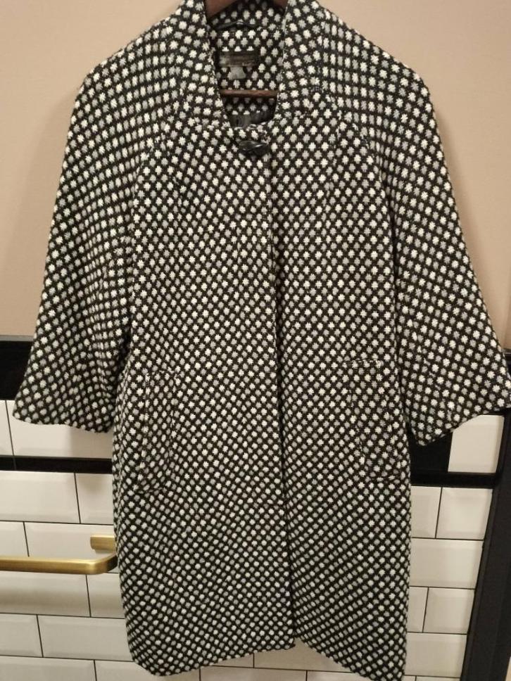 bpc selection jas – grafisch zwart-wit patroon, maat M, Kleding | Dames, Jassen | Winter, Zo goed als nieuw, Maat 38/40 (M), Zwart