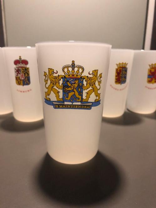Glazen van Nederlandse provincies, melkglas, vintage, Verzamelen, Glas en Borrelglaasjes, Nieuw, Ophalen