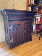 Mooi antiek kastje, Ophalen