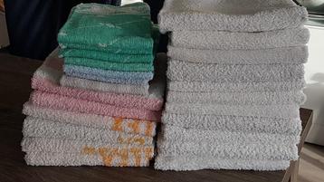 Gratis oude handdoeken beschikbaar voor biedingen