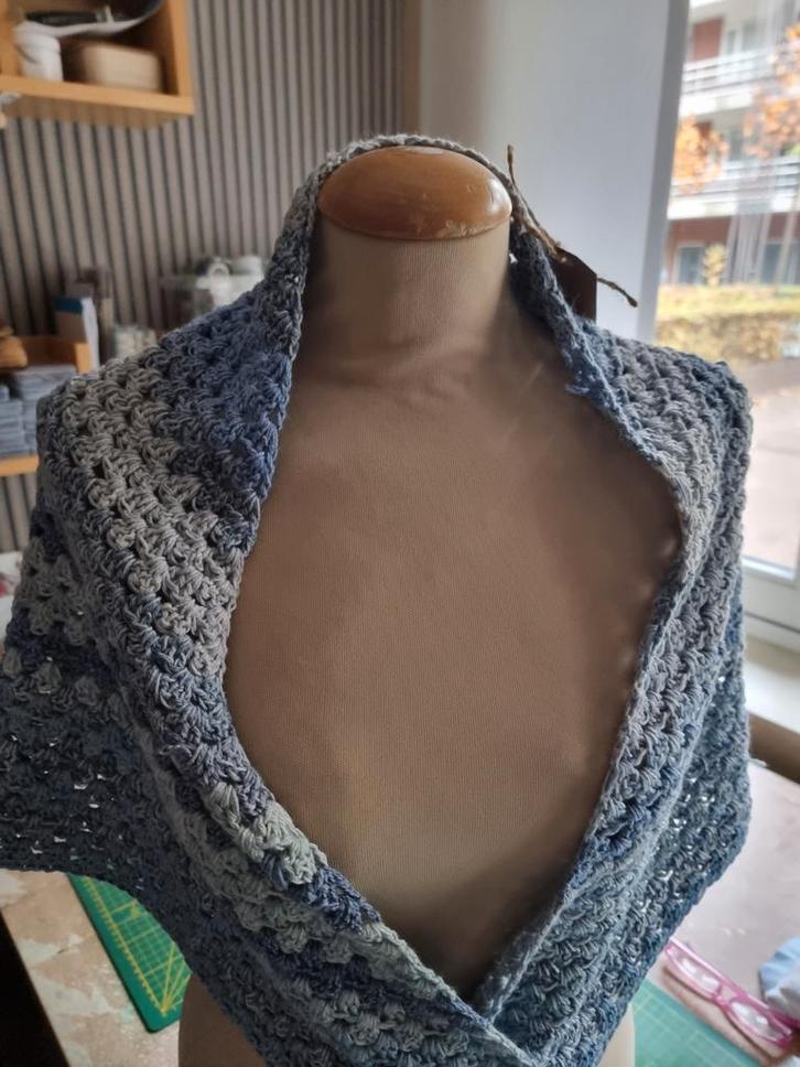 Handgemaakte Acryl Omslagdoek - Warm en Stijlvol, Kleding | Dames, Truien en Vesten, Nieuw, Maat 46/48 (XL) of groter, Ophalen of Verzenden