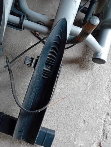 Gevraagd een wiel goot voor thule euroway 945. beschikbaar voor biedingen