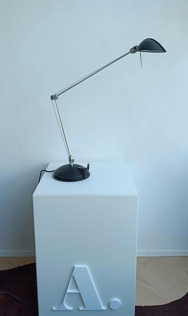 Artemide Zante tafellamp, Huis en Inrichting, Lampen | Tafellampen, Zo goed als nieuw, 75 cm of meer, Kunststof, Metaal, Overige materialen