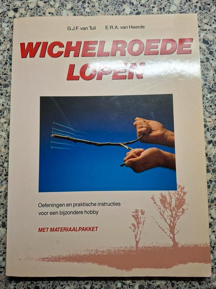 Wichelroede lopen. Bijna niet meer te koop! In nette staat!, Boeken, Gezondheid, Dieet en Voeding, Zo goed als nieuw, Overige typen
