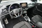 Volkswagen T-Roc 1.5 TSI R-Line DSG NW Model Black Style Nav, Auto's, Volkswagen, 4 cilinders, 150 pk, Alcantara, Wit
