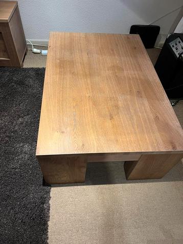 Grote grijs eiken salontafel beschikbaar voor biedingen