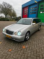 Mercedes-Benz E-Klasse 2.4 E240 Combi Classic AUT 2001 Grijs, Auto's, Mercedes-Benz, Automaat, Achterwielaandrijving, 1595 kg