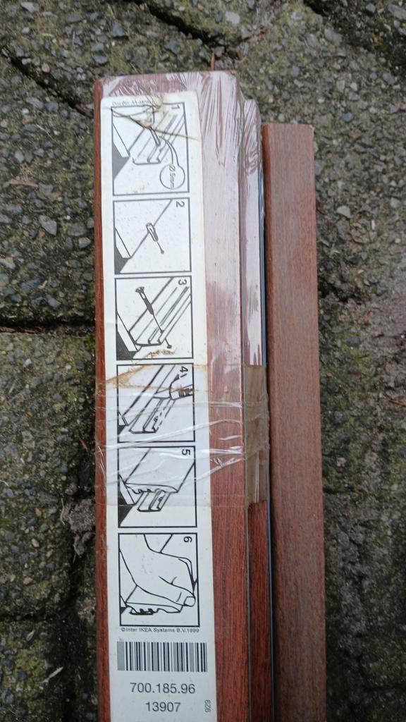 Ikea Tundra plinten donker + plakplintjes, Doe-het-zelf en Verbouw, Hout en Planken, Nieuw, Overige typen, Overige houtsoorten