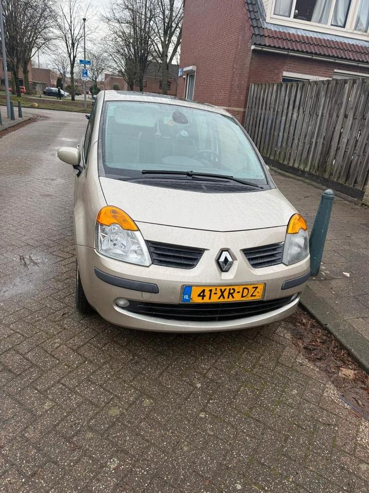Renault Modus
1.2 TCE Dynamique, Auto's, Renault, Particulier, Airbags, Airconditioning, Centrale vergrendeling, Climate control