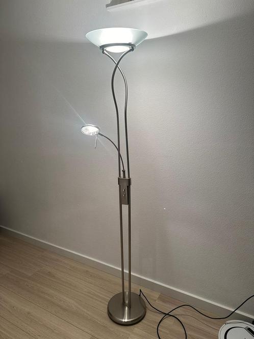 Vloerlamp met leeslamp. dimbaar, Huis en Inrichting, Lampen | Vloerlampen, Zo goed als nieuw, Glas, Metaal, Ophalen of Verzenden