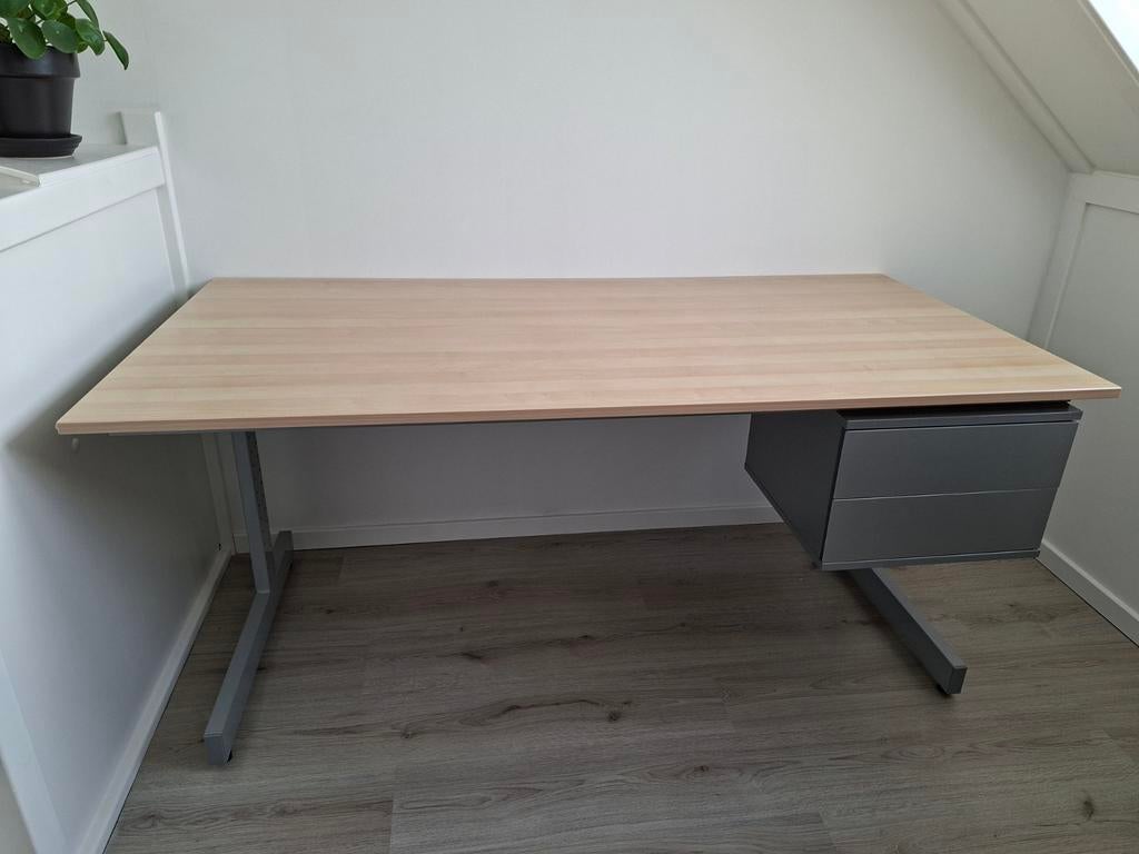 Bureau met lades, Huis en Inrichting, Bureaus, Ophalen, Gebruikt