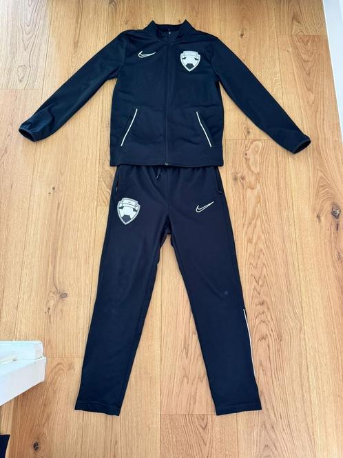 Bankzitters pak - maat 152, Kinderen en Baby's, Kinderkleding | Maat 152, Zo goed als nieuw, Jongen, Setje, Ophalen of Verzenden