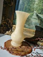 Vintage vaasje van natuursteen/alabaster, Ophalen of Verzenden