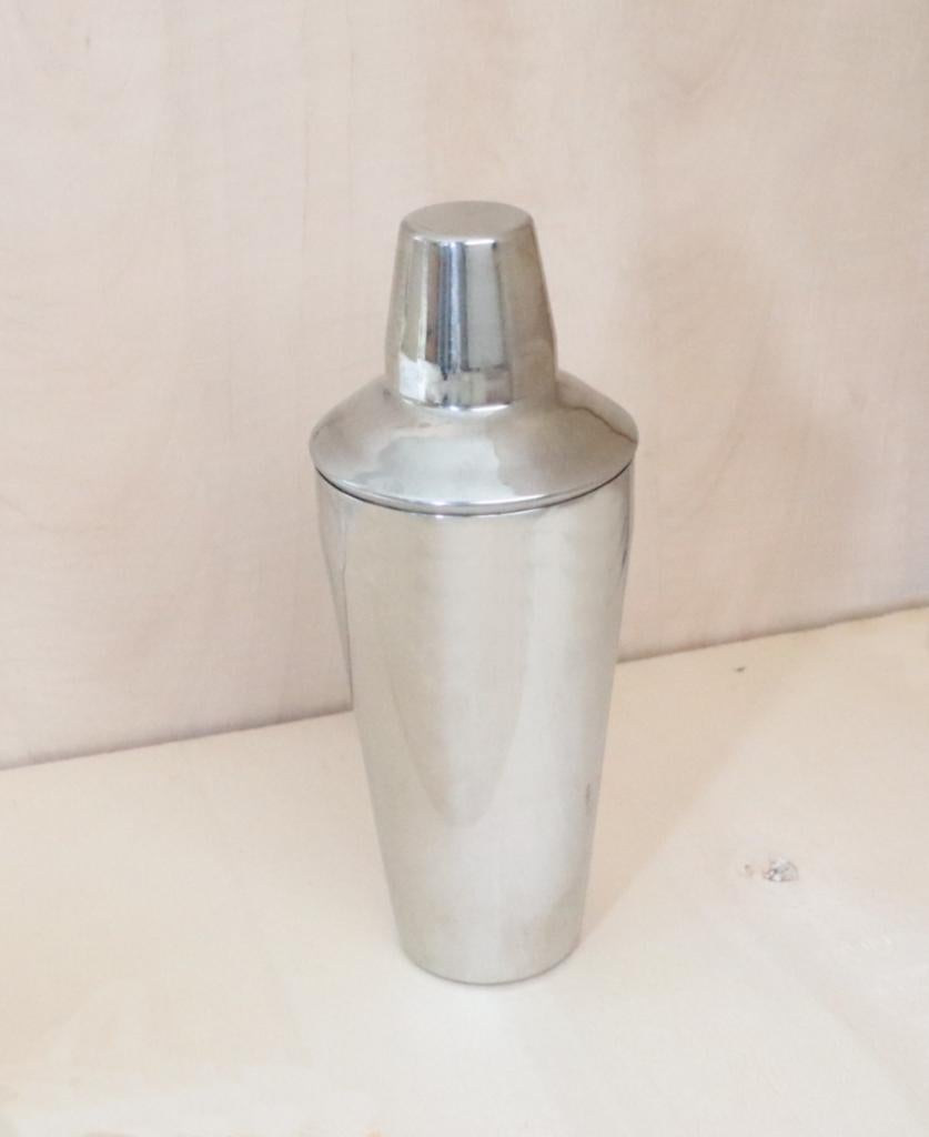 RVS 3 delig Cocktailshaker Klassiek model z.g.a.n., Ophalen of Verzenden, Zo goed als nieuw