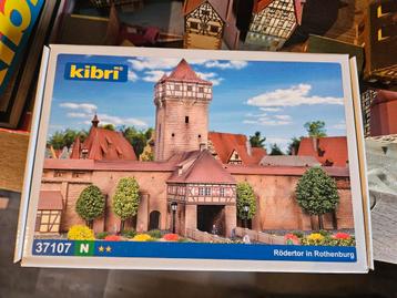 Rodertor in Rothenburg Kibri N spoor trein 1:160 beschikbaar voor biedingen