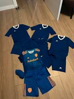 Adidas tenue, maat 152, Ophalen of Verzenden, Zo goed als nieuw, Kleding