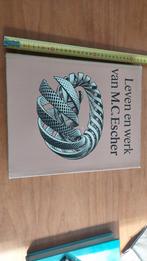 Escher: Leven en Werk - Koffietafelboek in Topstaat, Boeken, Kunst en Cultuur | Fotografie en Design, Ophalen of Verzenden, Zo goed als nieuw