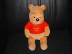 DISNEY BEER WINNIE THE POOH PLUCHE GEEL MET ROOD SHIRT MET G, Ophalen of Verzenden, Nieuw, Beer