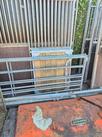 Paarden box beschikbaar voor biedingen