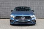 Mercedes-Benz A-Klasse 250 AMG Line | 19" | Panorama | Sfeer, Stof, 4 cilinders, Blauw, Origineel Nederlands